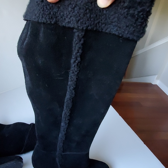 Delman suede boots with shearling trim - Picture 3 of 4